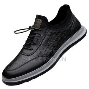 Scaled Pu Leather Laced Sports Shoes Water Resistant