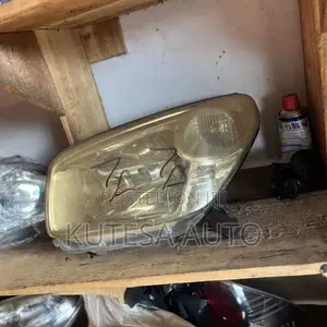 Toyota Rv4 2006 Headlight